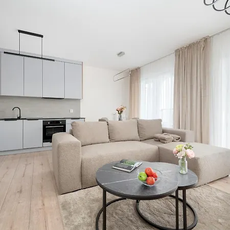 Daire Luxury Sky Jagodno With Jacuzzi Parking & Terrace By Renters Prestige