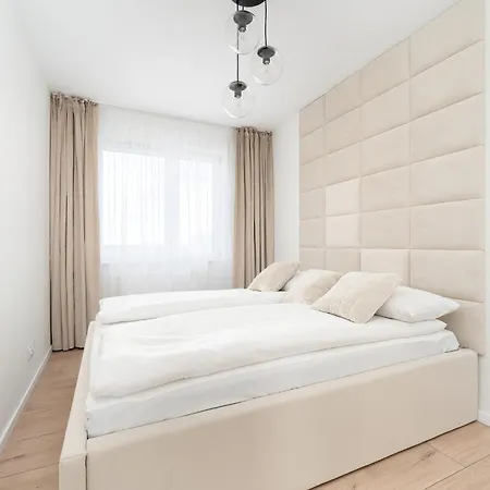 Daire Luxury Sky Jagodno With Jacuzzi Parking & Terrace By Renters Prestige