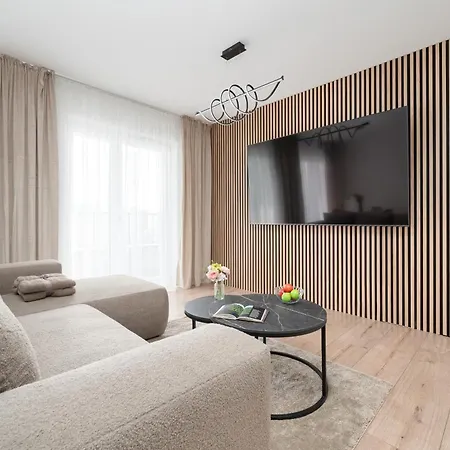 Daire Luxury Sky Jagodno With Jacuzzi Parking & Terrace By Renters Prestige