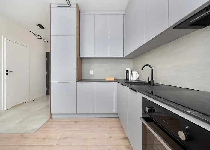 Luxury Sky Jagodno With Jacuzzi Parking & Terrace By Renters Prestige *