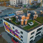 Luxury Sky Jagodno With Jacuzzi Parking & Terrace By Renters Prestige شقة فروتسواف
