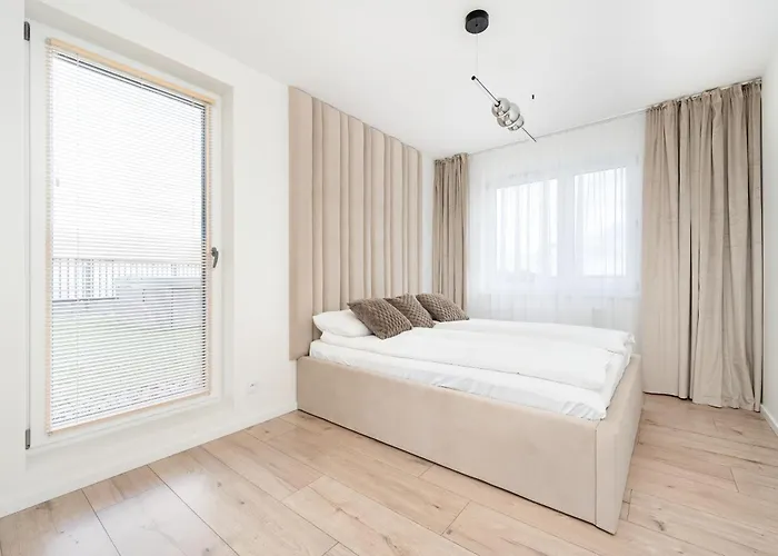 Luxury Sky Jagodno With Jacuzzi Parking & Terrace By Renters Prestige *