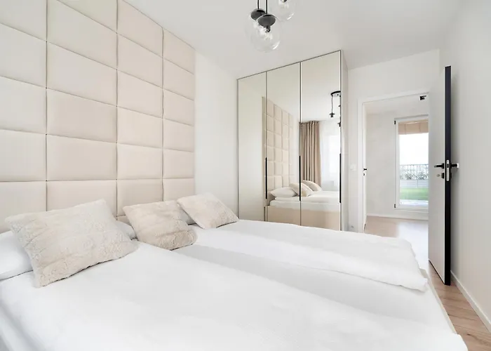 Luxury Sky Jagodno With Jacuzzi Parking & Terrace By Renters Prestige Wrocław